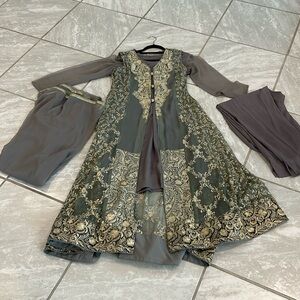 Pakistani 4 pieces dress